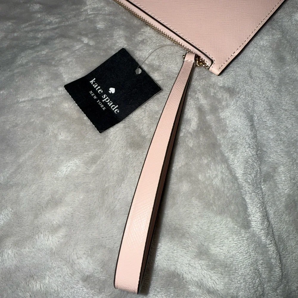 🎊 HOST PICK 🎊 NWT - Kate Spade Lucy Medium L-Zip Wristlet - Picture 5 of 5